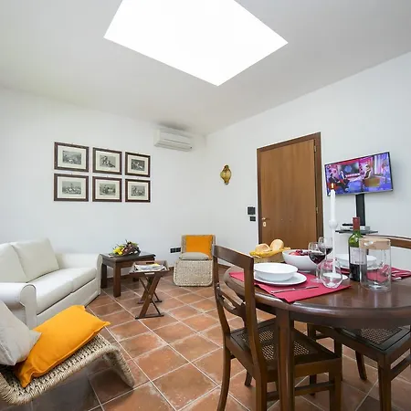 Solatia Apartment *